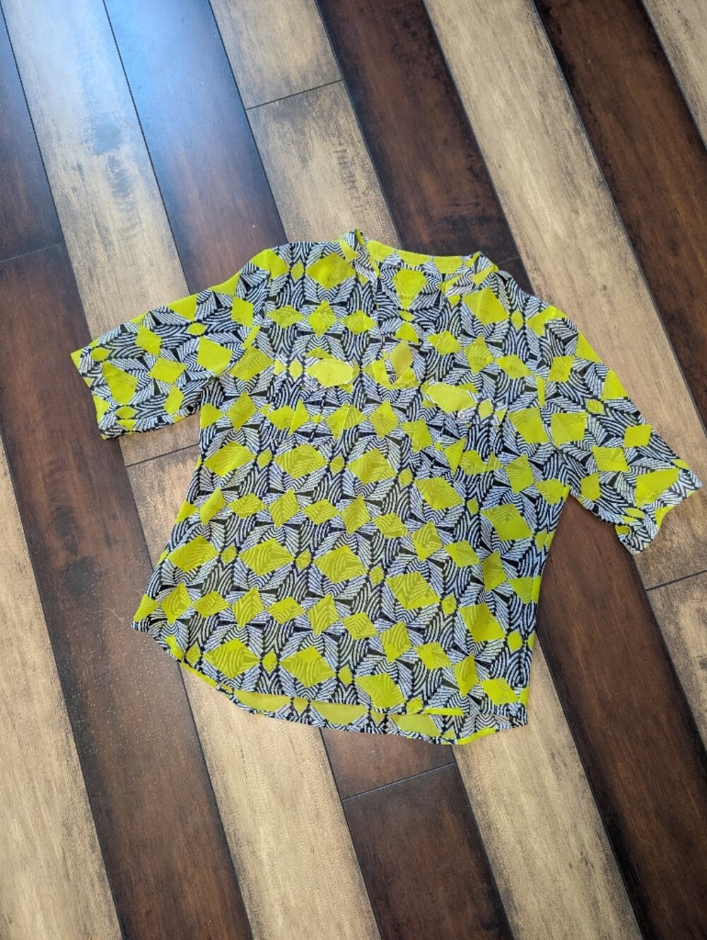 Bright Green Geometric Print Short Sleeve Blouse